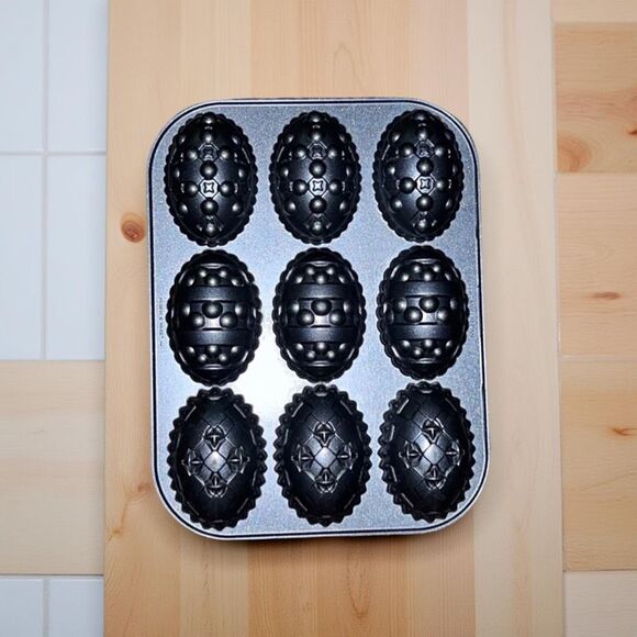 Nordic Ware Easter Egg Muffin Pan Silver Cast Aluminum - Picture 1 of 4